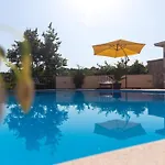 Scenic Elegant Krk With Balcony And Pool 크르크