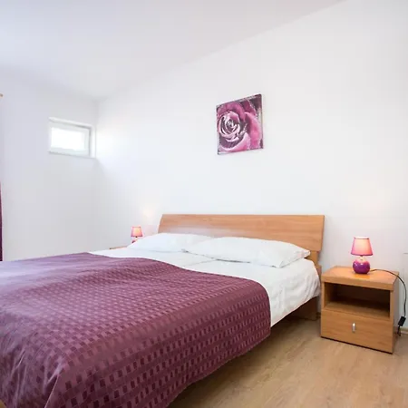 Apartment Scenic Elegant Krk With Balcony And Pool *