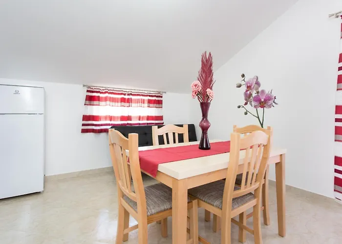 Apartment Scenic Elegant Krk With Balcony And Pool *