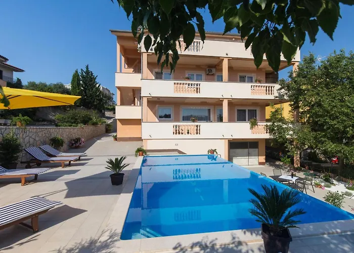 Apartment Scenic Elegant Krk With Balcony And Pool *