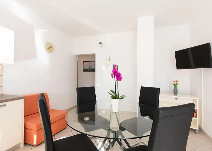 Apartment Scenic Elegant Krk With Balcony And Pool *