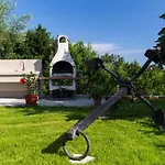 Scenic Elegant Krk With Balcony And Pool Apartamento Krk Town