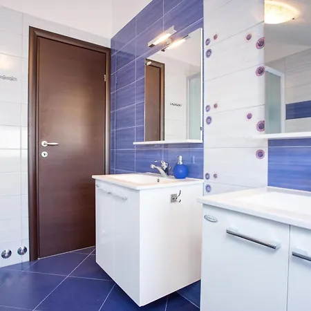 Scenic Elegant Krk With Balcony And Pool * Krk Town