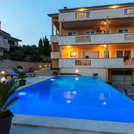 Apartment Scenic Elegant Krk With Balcony And Pool Krk Town