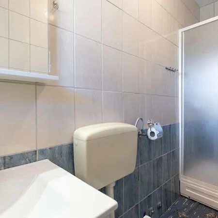 Apartment Scenic Elegant Krk With Balcony And Pool