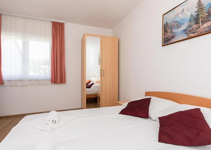 Scenic Elegant Krk With Balcony And Pool Apartman Krk Town