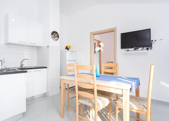 Apartman Scenic Elegant Krk With Balcony And Pool