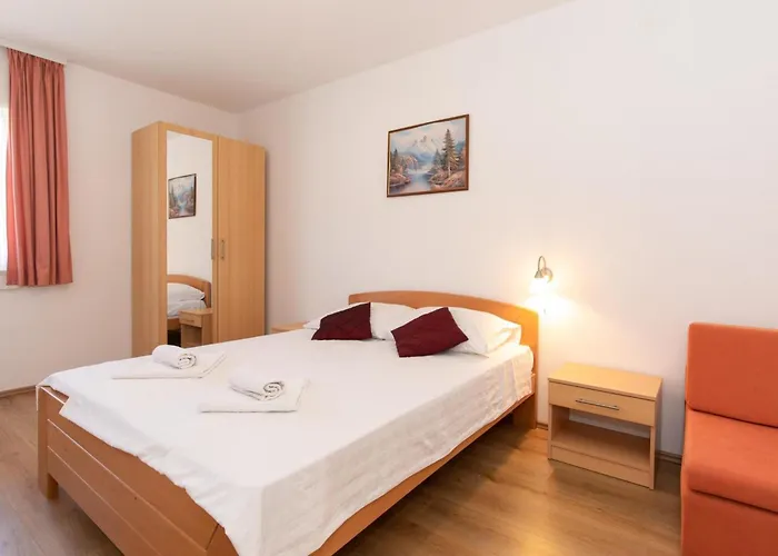 Scenic Elegant Krk With Balcony And Pool Apartman