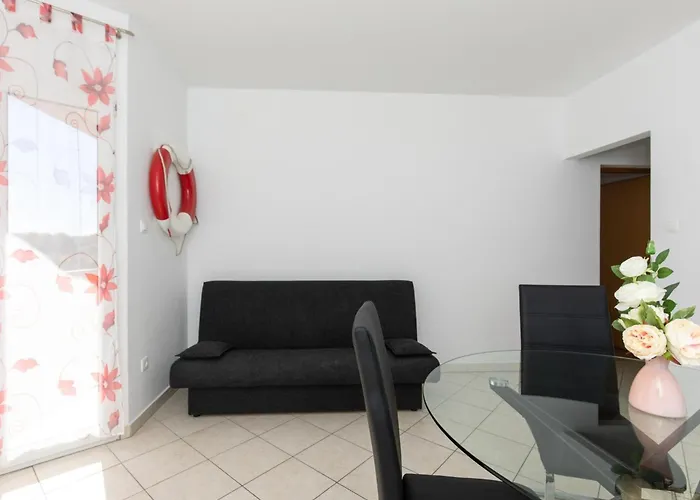 Scenic Elegant Krk With Balcony And Pool Apartman Krk Town