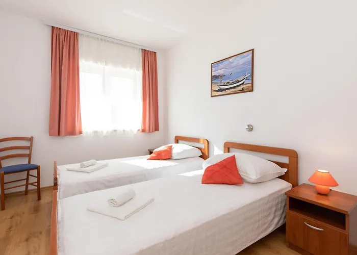 Scenic Elegant Krk With Balcony And Pool Apartman
